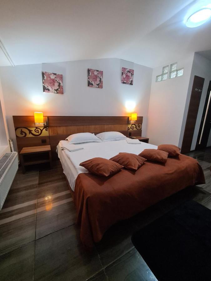 Garsoniera Privata Bed & Breakfast Bucureşti Eksteriør bilde