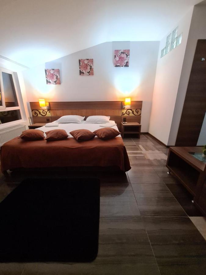 Garsoniera Privata Bed & Breakfast Bucureşti Eksteriør bilde